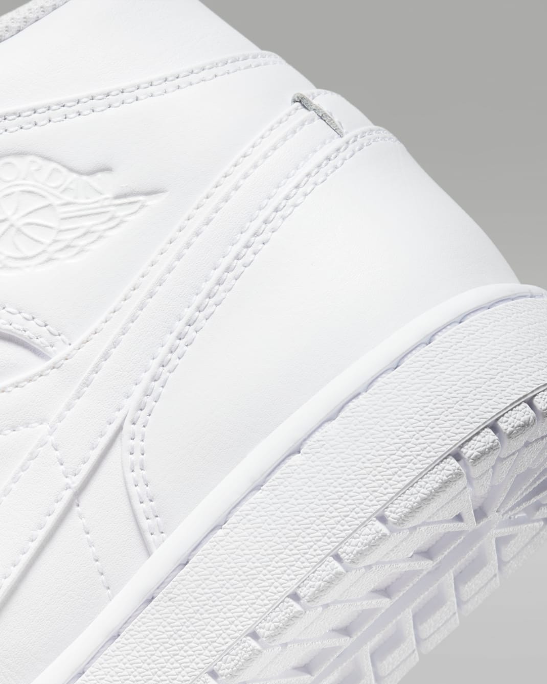 Air Jordan 1 Mid
