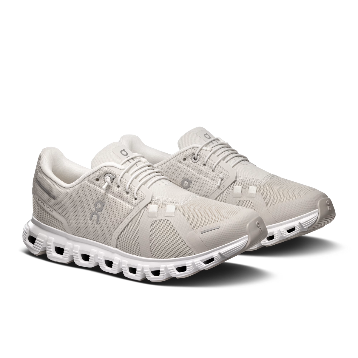On Running Cloud 6 Pearl | White