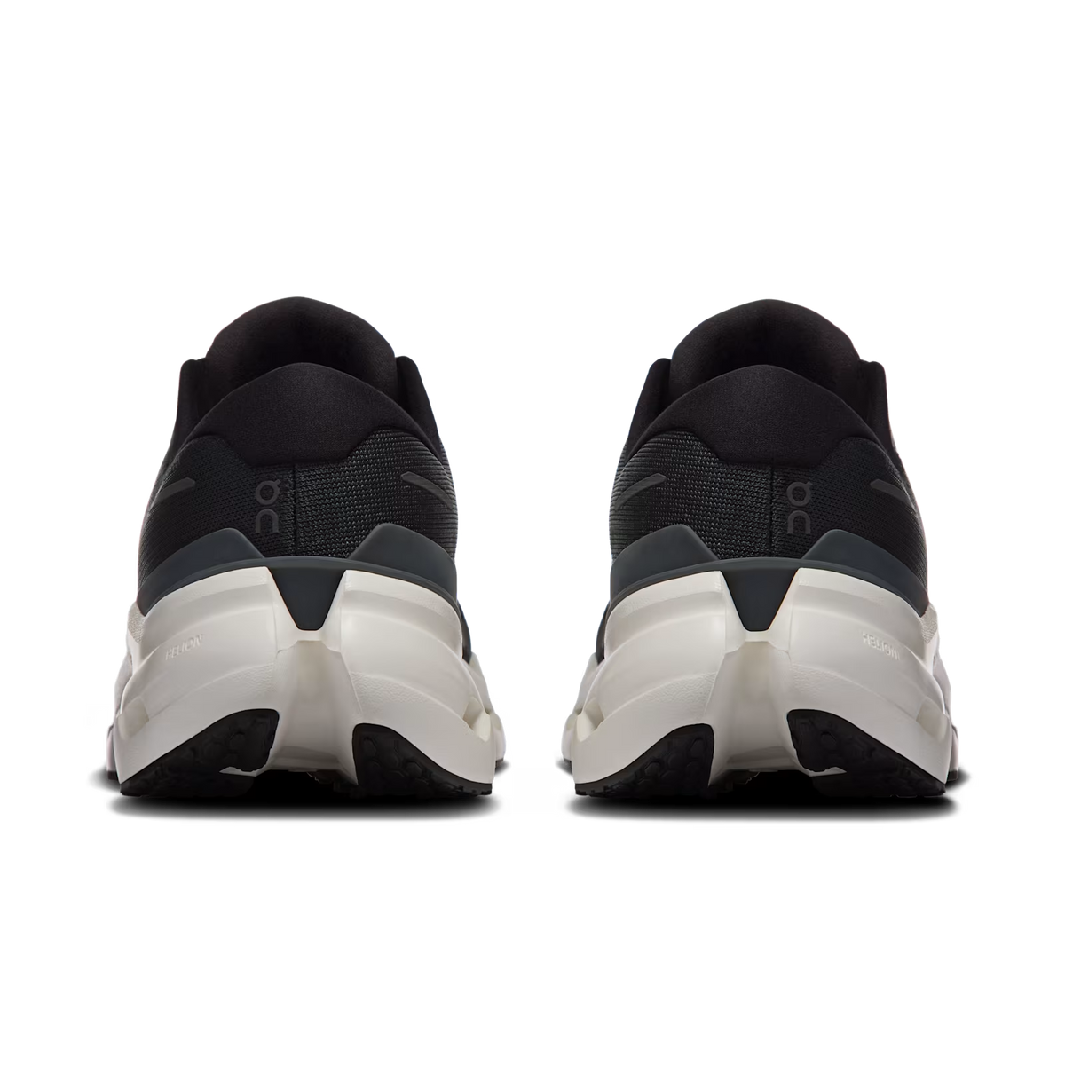 On Running Cloudrunner 3 Black | Ivory