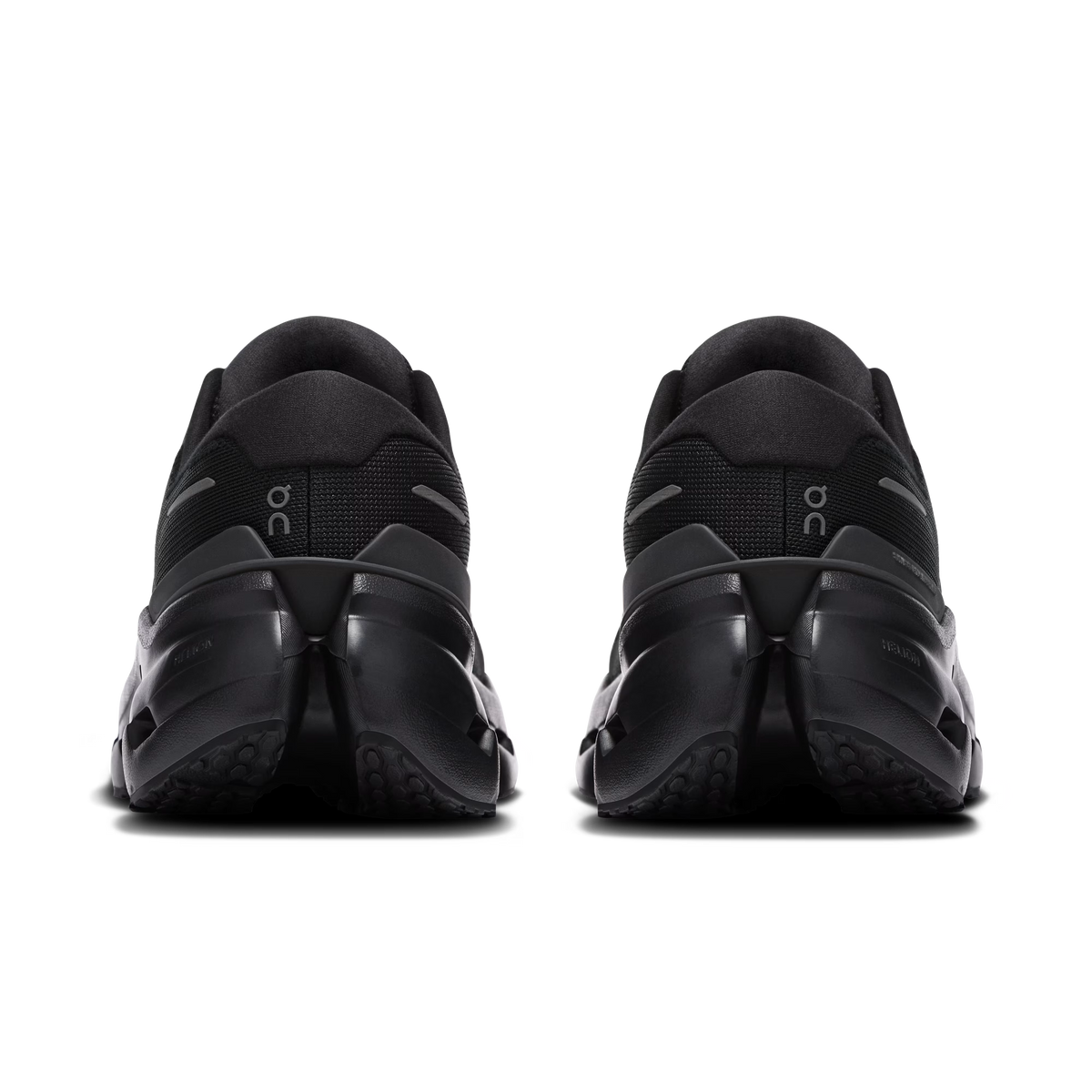 On Running Cloudrunner 3 Black | Black