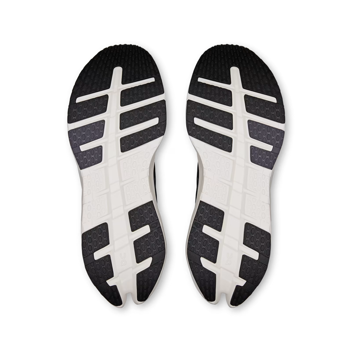 On Running Cloudrunner 3 Black | Ivory