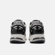New Balance 1906R Light Silver Metallic with White and Sea Salt
