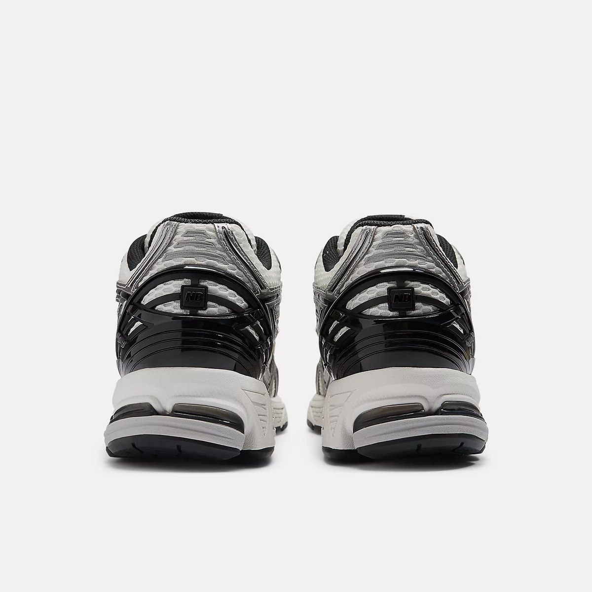 New Balance 1906R Light Silver Metallic with White and Sea Salt