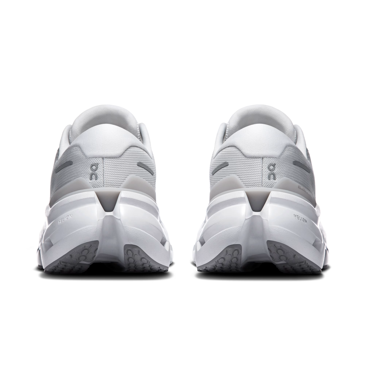 On Runnning Cloudrunner 3 Frost | Glacier