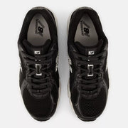 New Balance 740 Black with Sea Salt