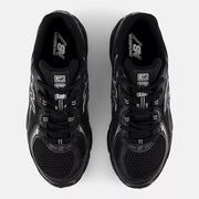 New Balance 740 Black with Silver Metallic