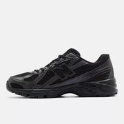 New Balance 740  Black